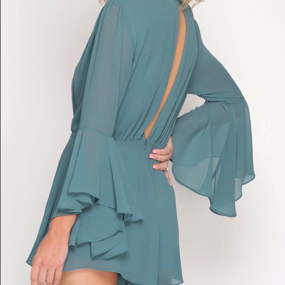 Sea Foam Bell Sleeve Romper - Picture 4 of 4